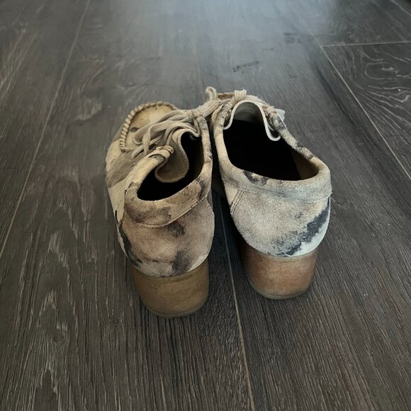 Clarks Women's Cream and Tan Loafers - Picture 3 of 5